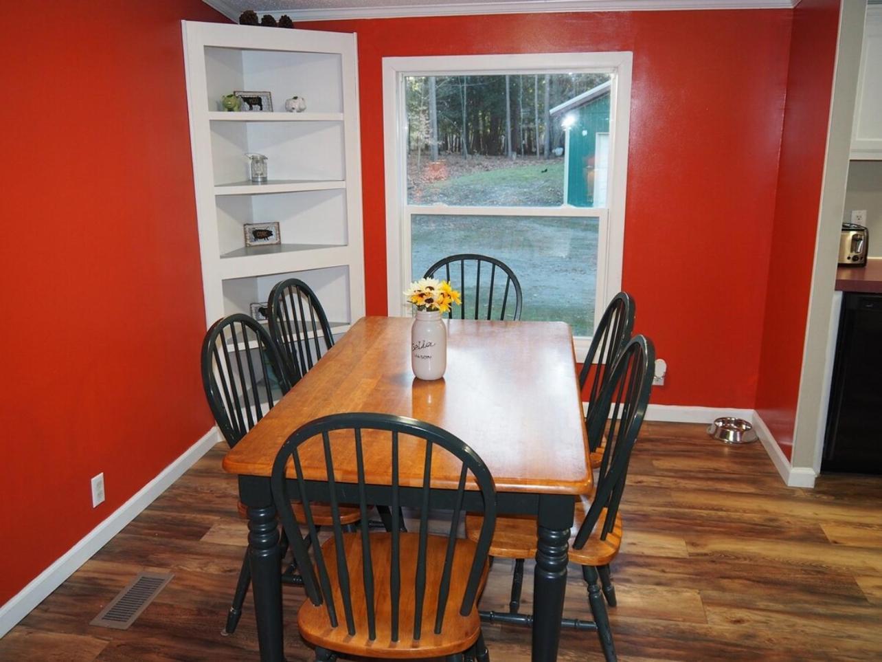 The Green Lake Getaway - Shared Lake Access! Interlochen Bagian luar foto